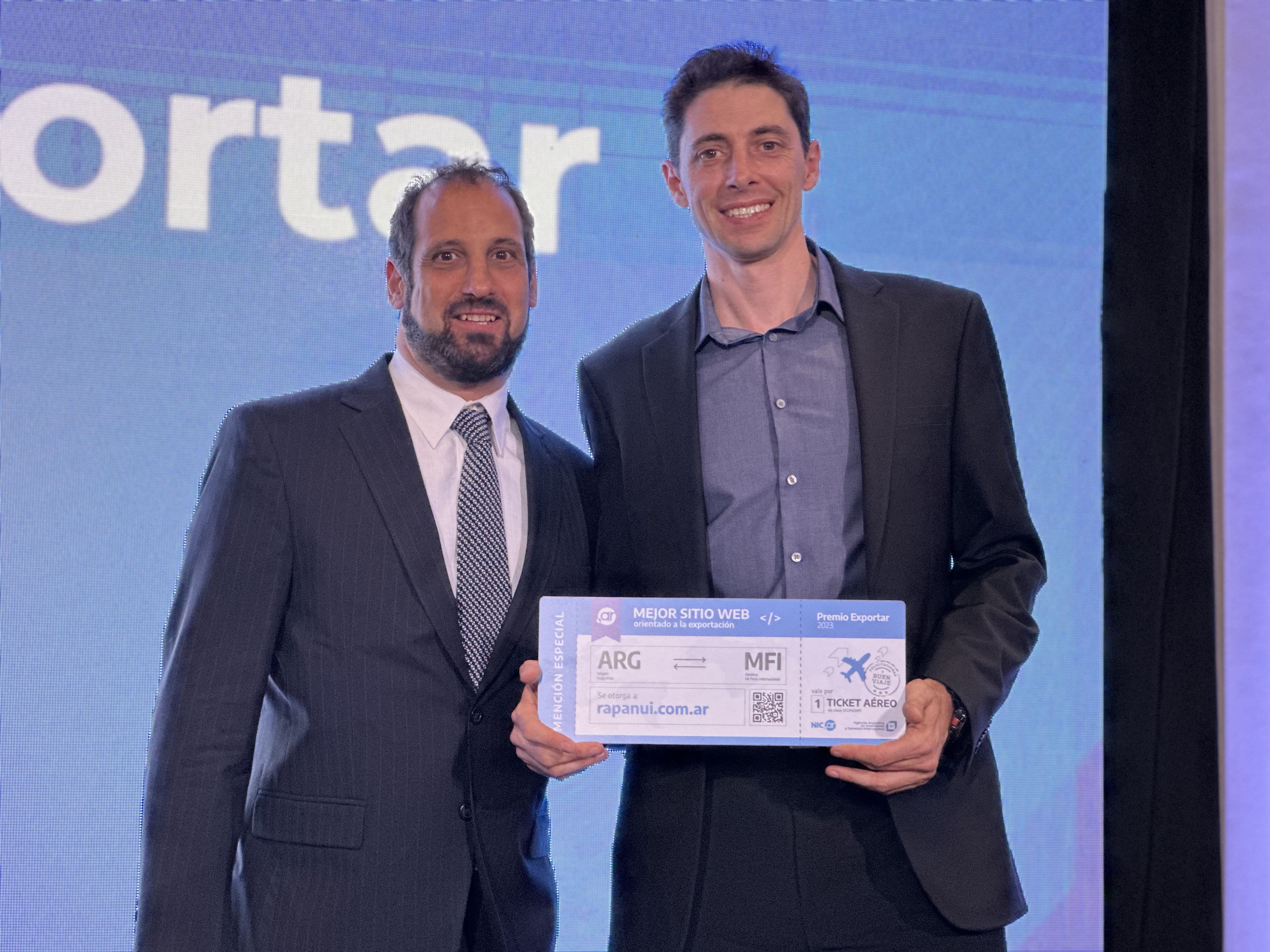 Emiliano Suaya, Secretario Legal y Técnico y Aldo Fenoglio, CEO & Owner FRANUI - RAPANUI